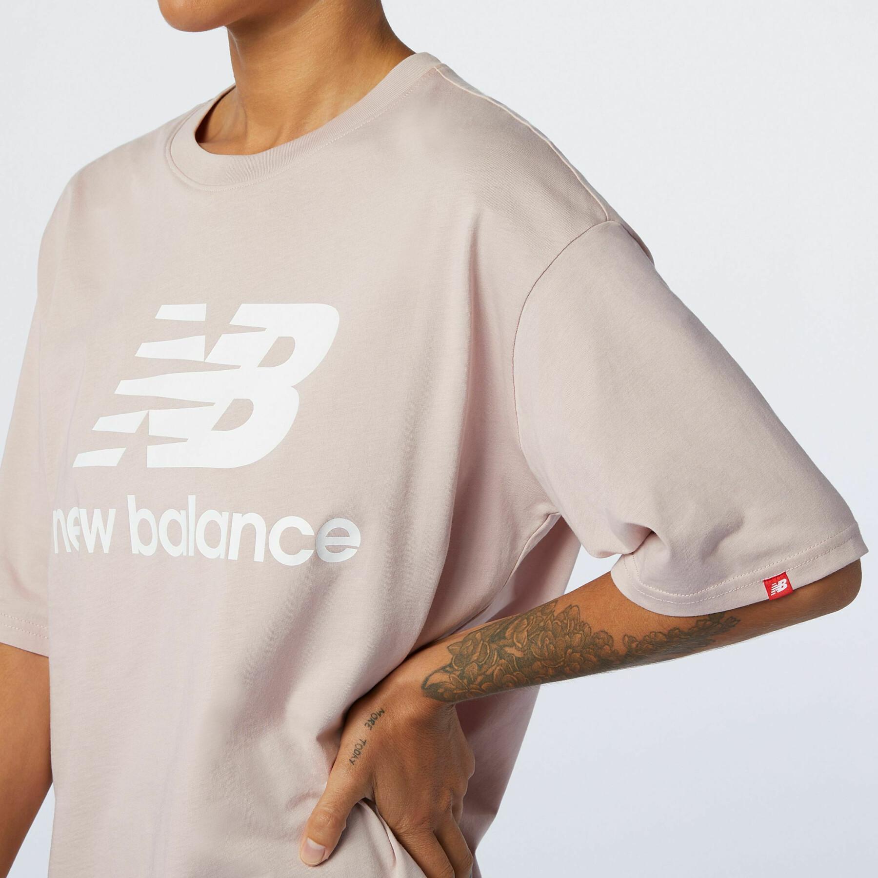 Frauen-T-Shirt New Balance essentials stacked logo