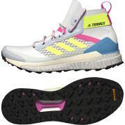 Schuhe für Frauen adidas Terrex Free Hiker Primeblue Hiking